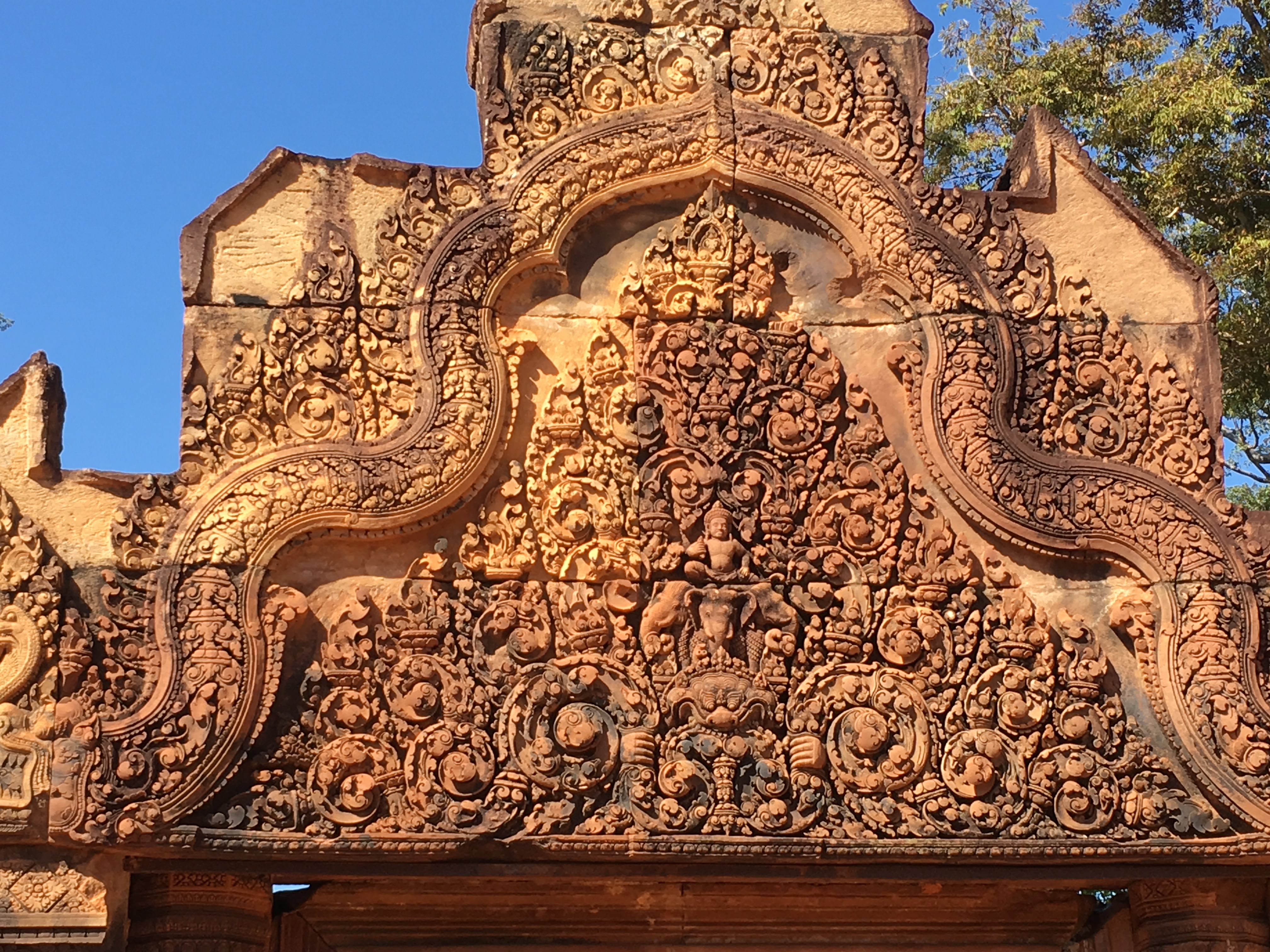 Entrance gate to Bantey Srei